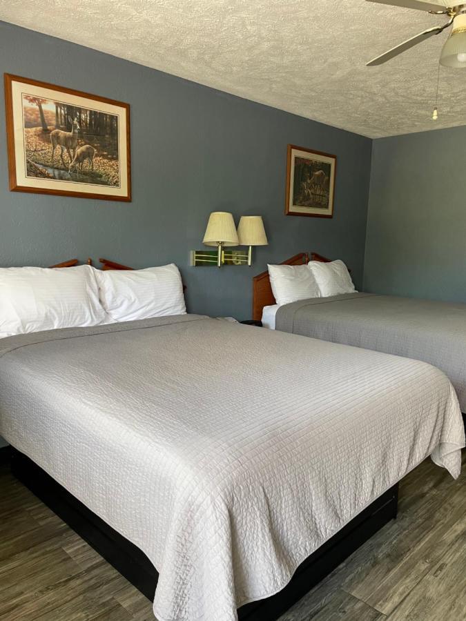 Deerfield Inn Adamsville 外观 照片