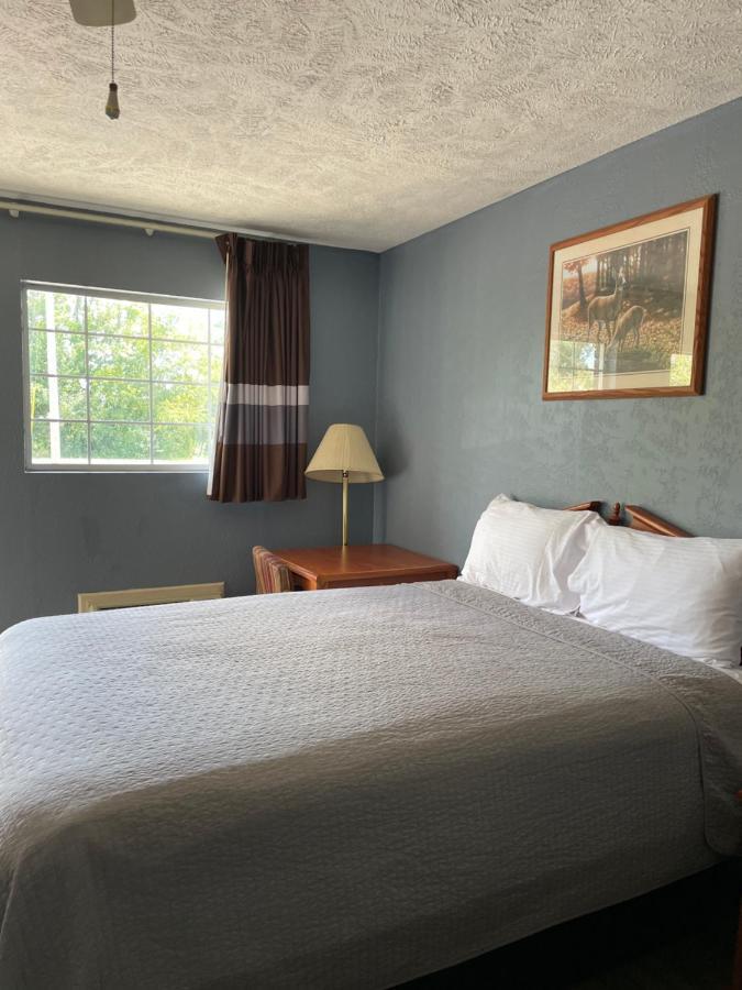 Deerfield Inn Adamsville 外观 照片