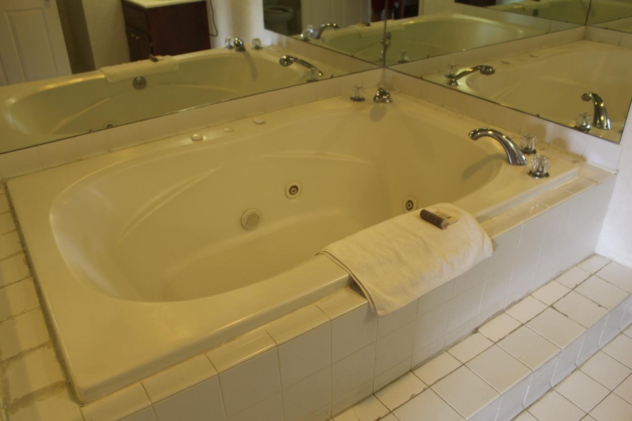 Deerfield Inn Adamsville 外观 照片